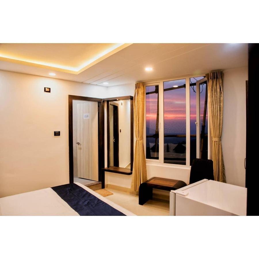 Crescent International Kohima Ngoại thất bức ảnh